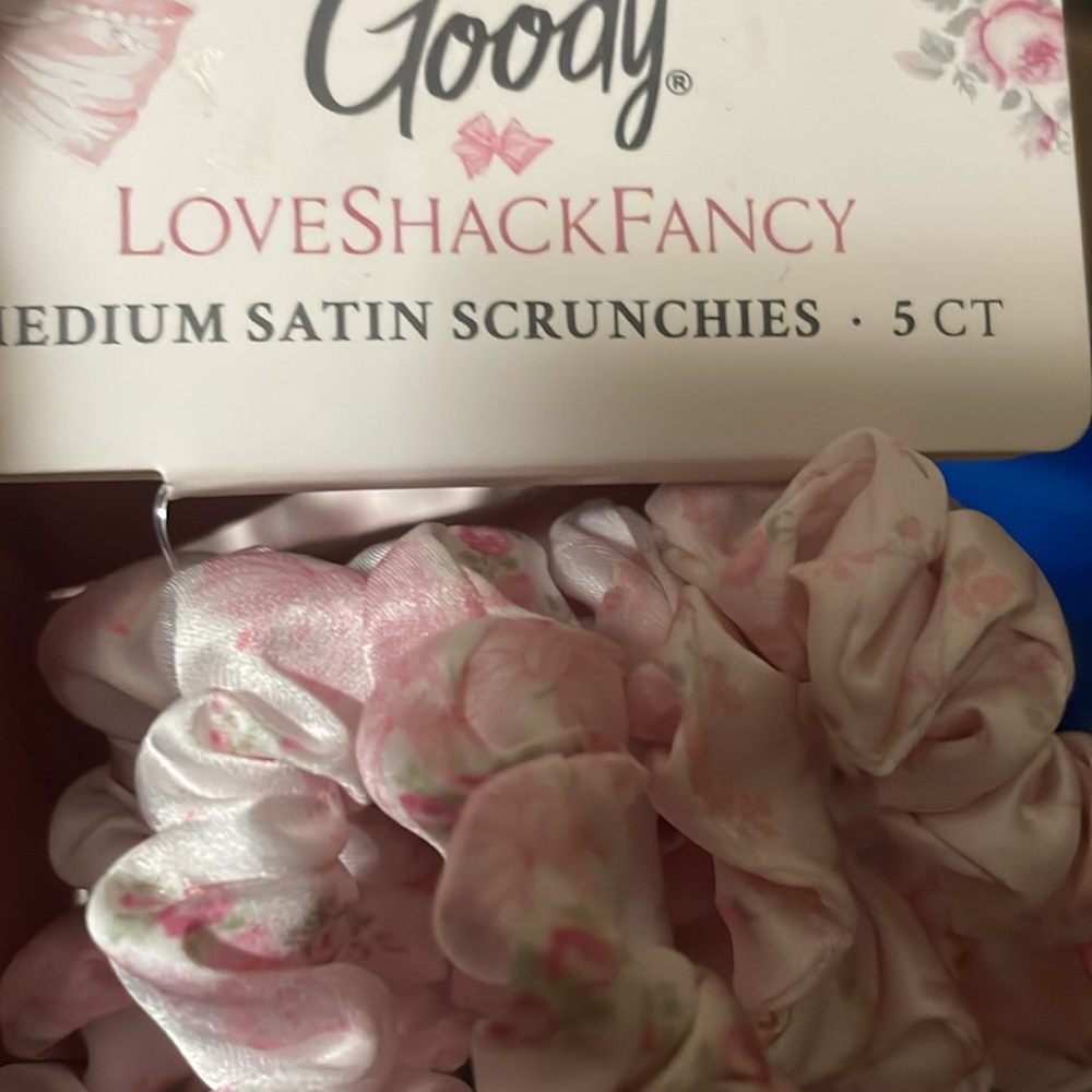 x LoveShackFancy Satin Hair Accessories Set - Pink 3 item bundle Price Firm - Picture 5 of 14